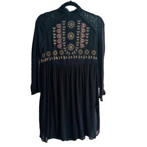 2/$30 NWT Boho Black Dress L With Embroidered Floral Details & Lace Trim